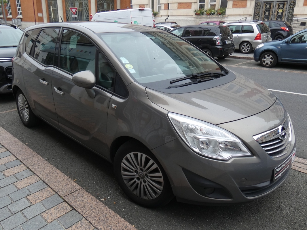 Opel Meriva — 12
